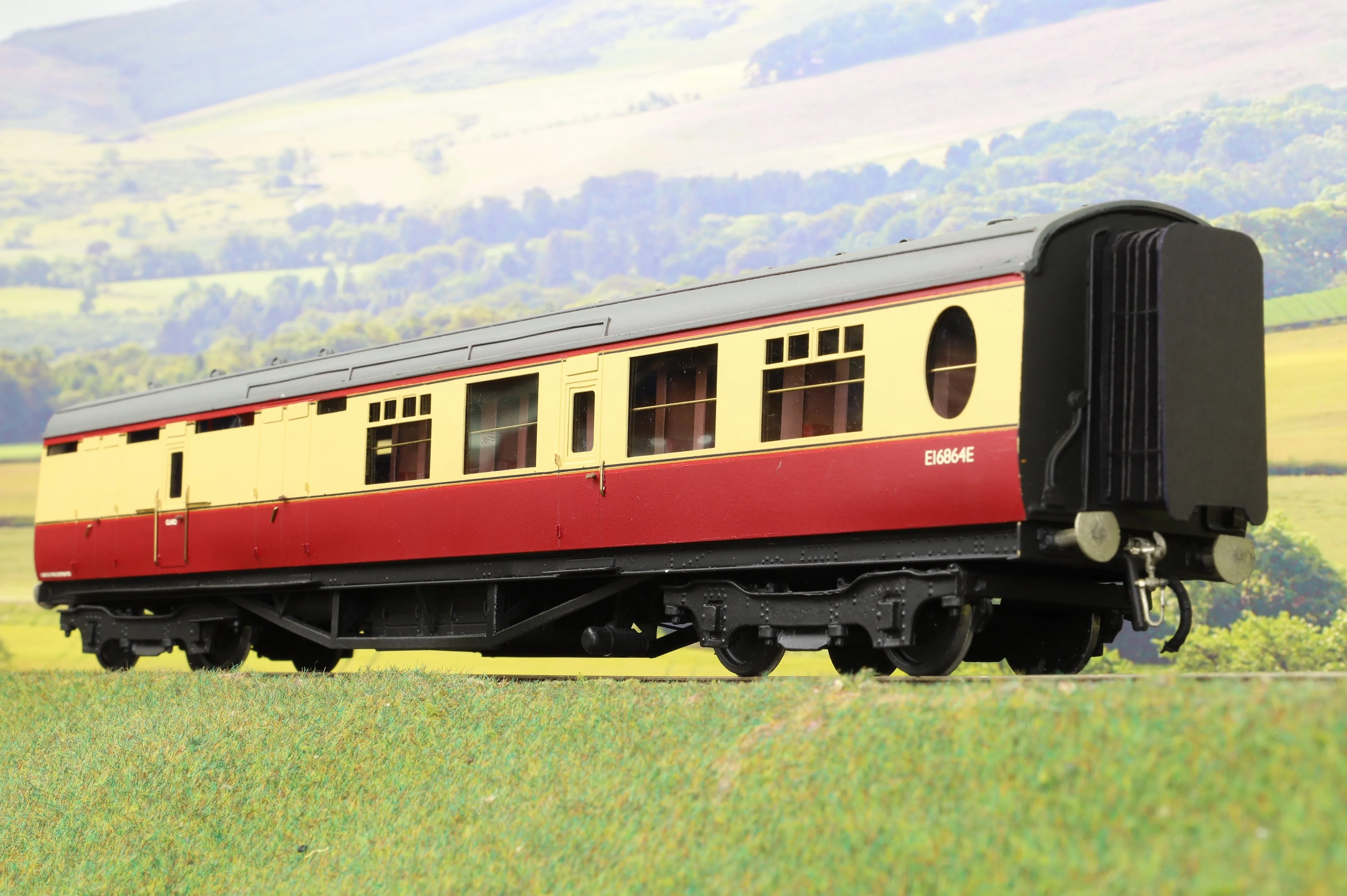 CRT Kit Built Finescale O Gauge Thompson Brake Third, BR Crimson/Cream