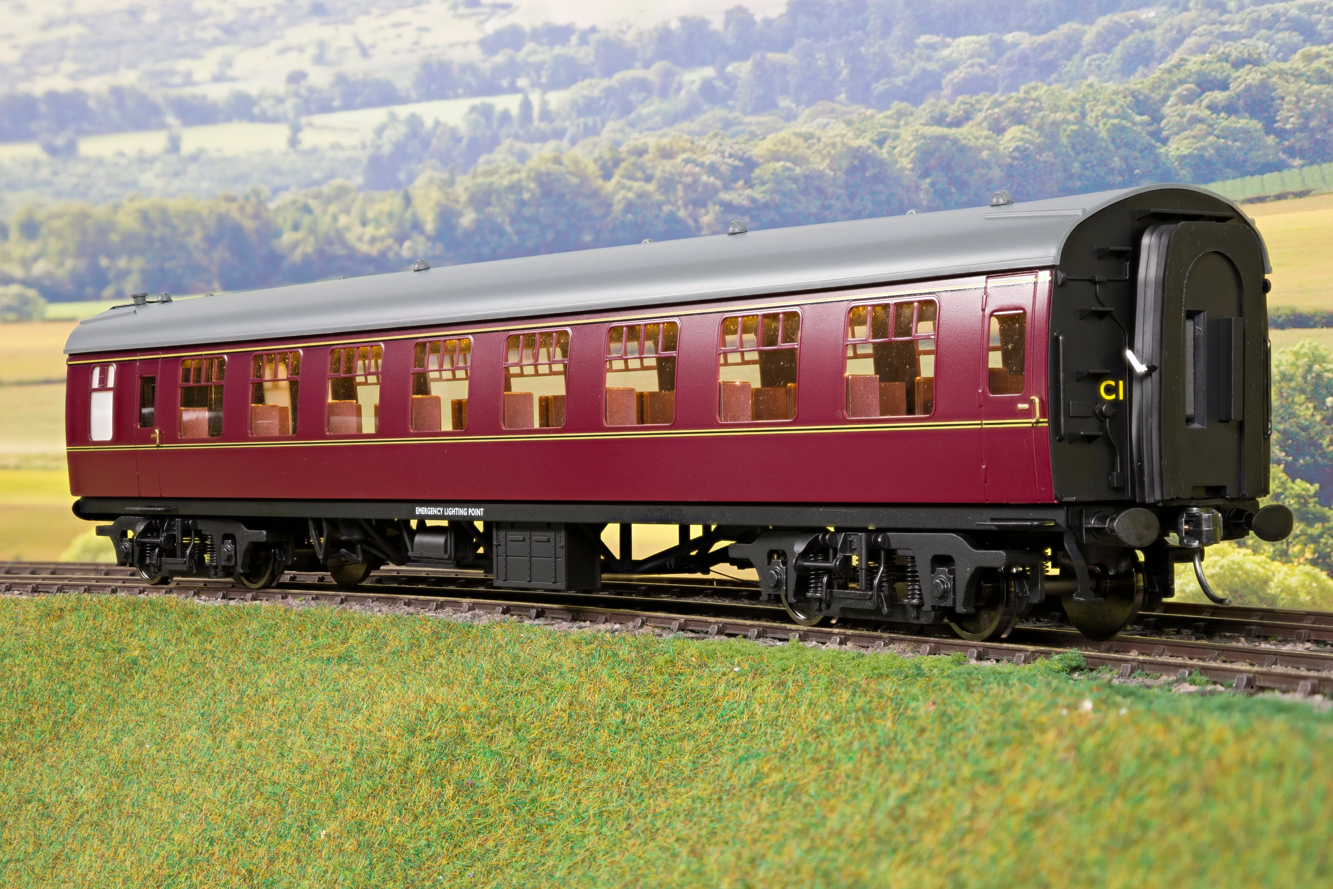 Darstaed D21-5-09CW Finescale O Gauge BR Mk1 RSO (Restaurant Second Open), Lined Maroon with Commonwealth Bogies