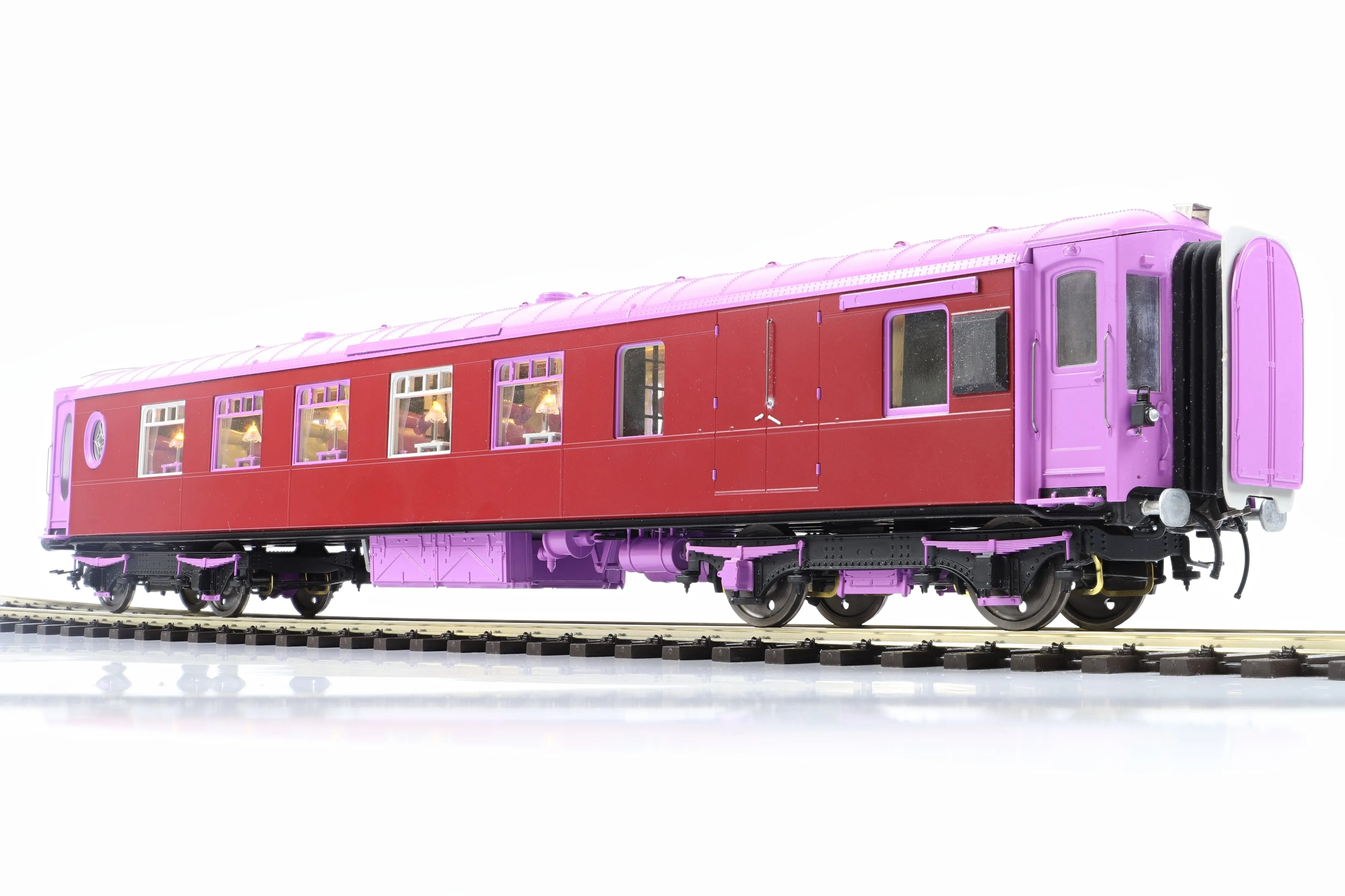 Darstaed D25-04U Finescale O Gauge All Steel Type K Pullman Parlour 3rd Coach 'Unnumbered' (Pre-order)