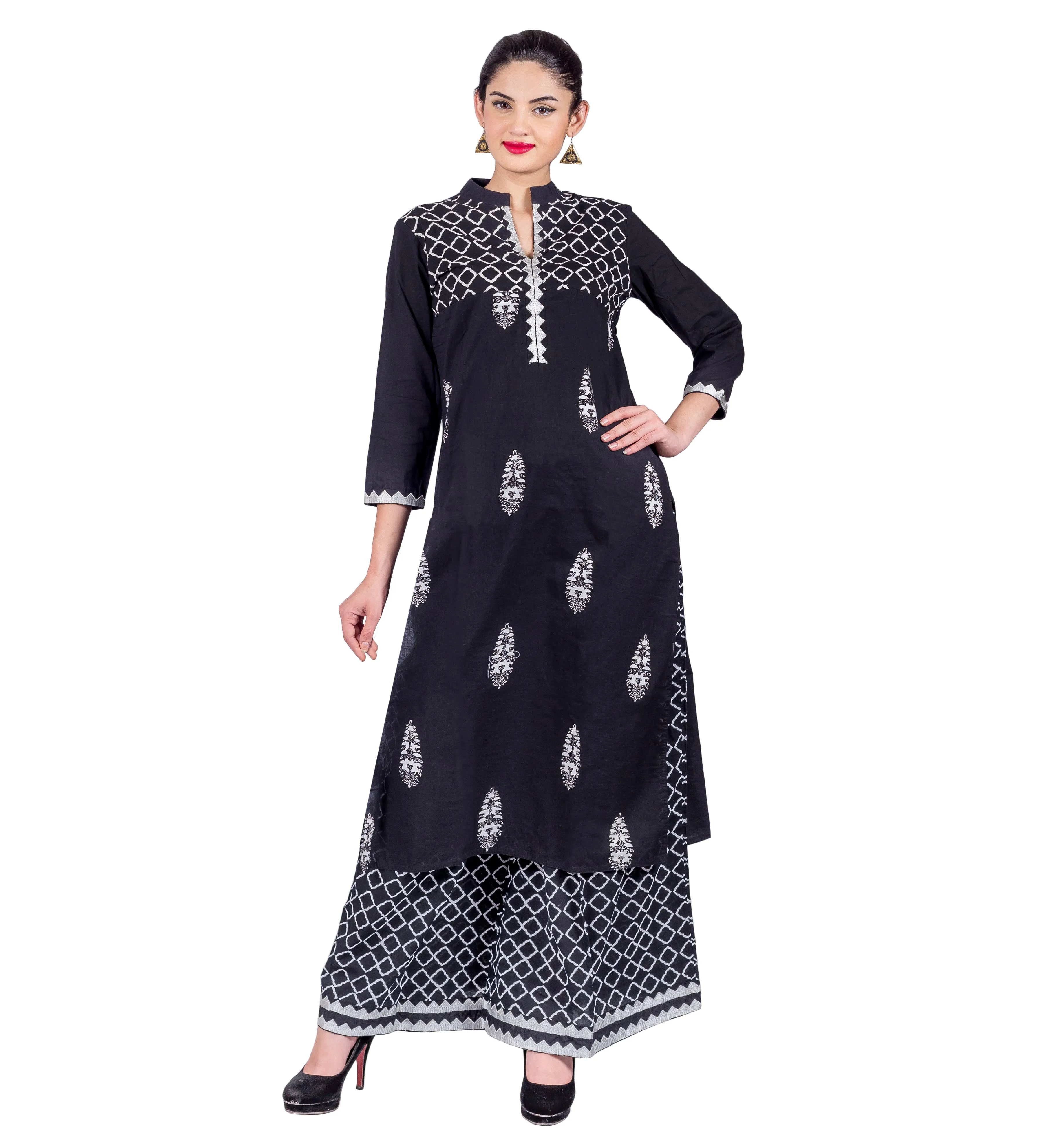 Flat Mandarin Neck Monochrome Embroidered Kurta