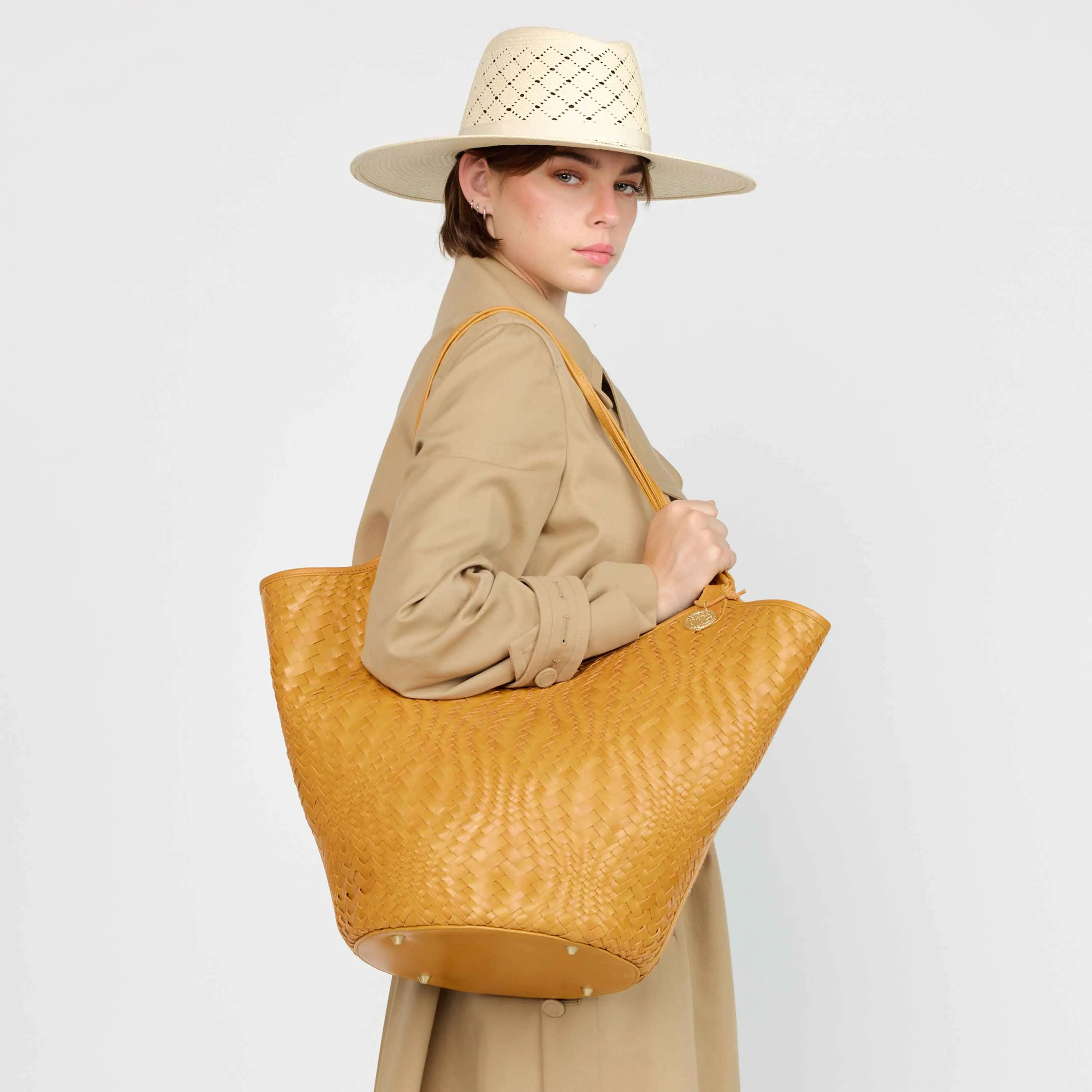 FREYA Flow Woven Large Tote, Caramel