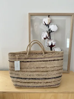 Stipey raffia basket short handles