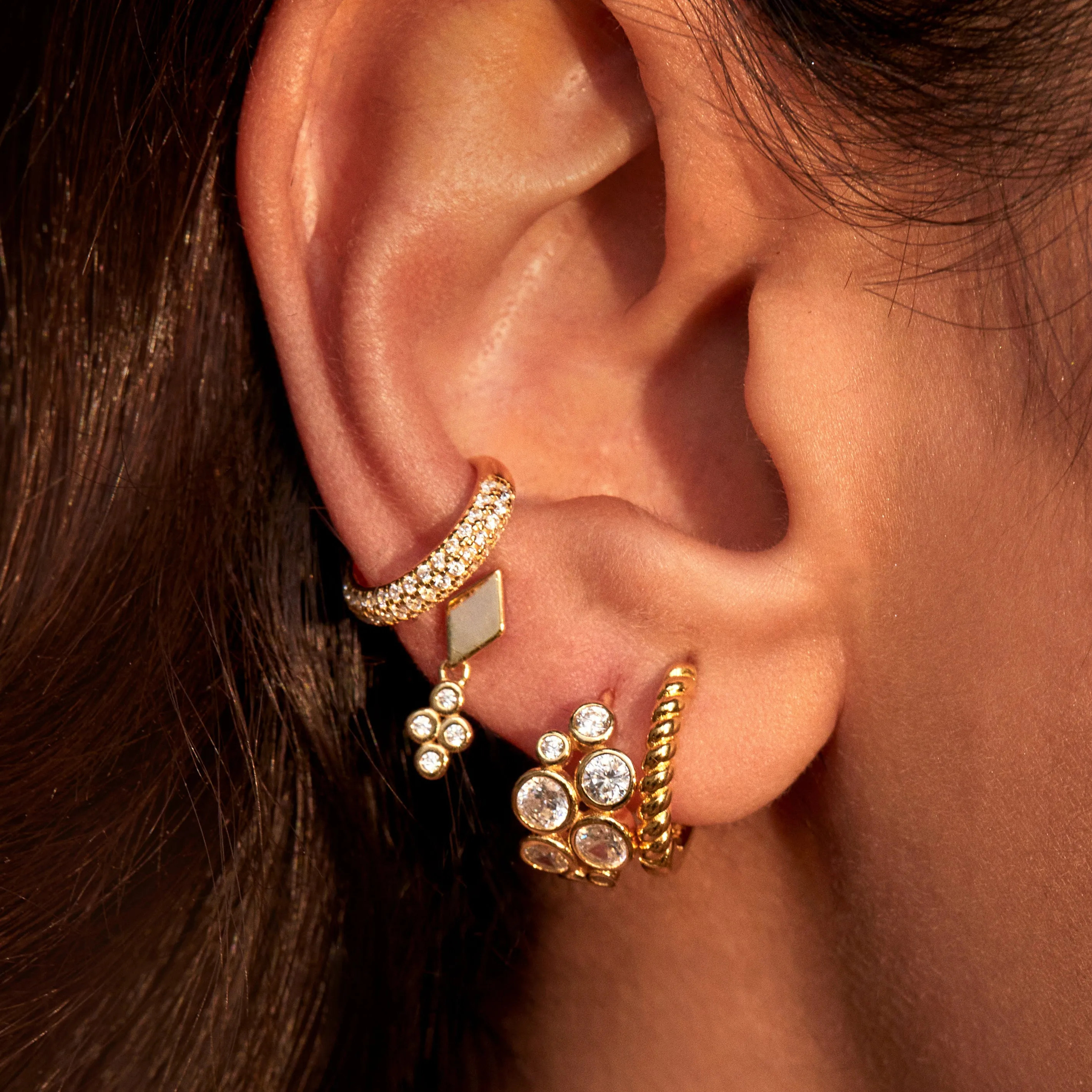 TORY EAR CUFF GOLD